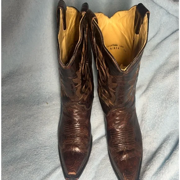 Women’s size 7 1/2 M Corral Cowboy boots - Picture 3 of 10
